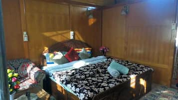 1 bedroom, soundproofing, free WiFi