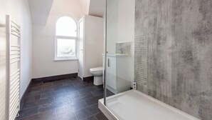 Unclassified image, 5 of 21, button - Sleek 3-BR Apartment, Central Hartlepool (Hartlepool)