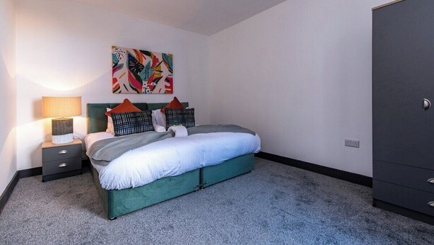 Unclassified image, 1 of 21, button - Sleek 3-BR Apartment, Central Hartlepool (Hartlepool)