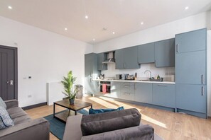 Private kitchen - Sleek 3-BR Apartment, Central Hartlepool (Hartlepool)