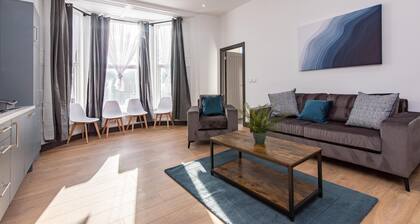 Victoria Apartment 2: Contractor's Choice 3BR in Hartlepool