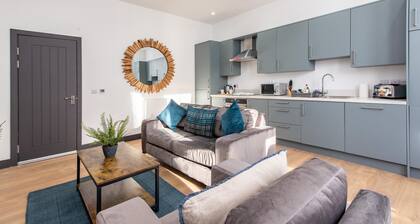 Victoria Apartment 1: Contractor's Choice 3BR in Hartlepool