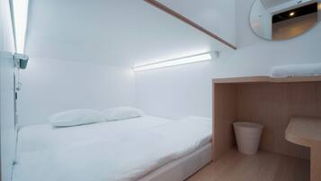 Earth Double | Soundproofing, free WiFi, bed sheets