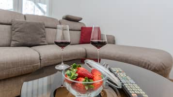 Rumah Keluarga | Area keluarga | Televisi layar datar 100-cm dengan saluran TV satelit