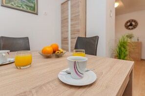 家庭独立别墅 | 客房内用餐