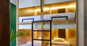 Iron/ironing board, free WiFi, bed sheets - HUBS Hostel Yogyakarta (Yogyakarta)