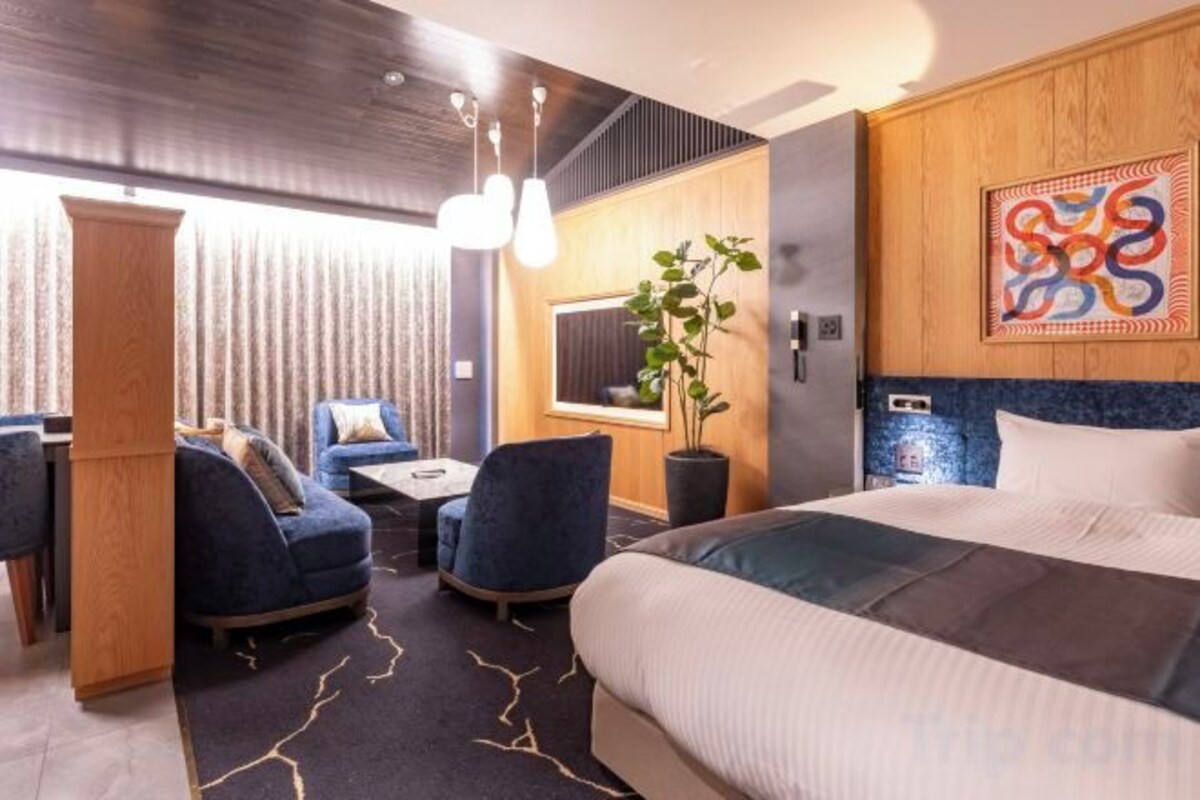 Quadruple Room Deluxe (Non-Smoking)