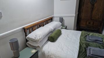 Free WiFi, bed sheets