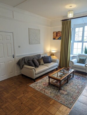 Smart TV - River's Edge (Stratford-upon-Avon)