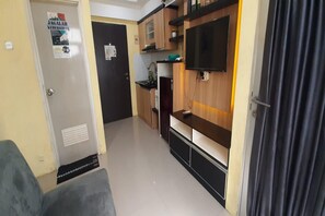 Deluxe Studio - Hotel O The Jarrdin Apartment By Putra Homestay Property (Bandung)