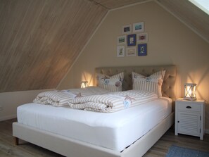 3 Schlafzimmer, Reisekinderbett, WLAN, Bettwäsche