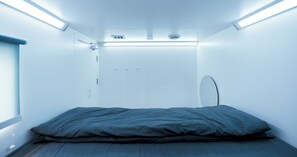 Tweepersoonskamer (Sky) | 1 slaapkamer, geluiddichte muren, gratis wifi, beddengoed