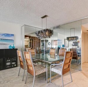 Dining - Casa Olympus  (Hallandale Beach)