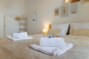 2 bedrooms, desk, iron/ironing board, travel crib - Design & history I king beds+kitchen+parking (Wesel)