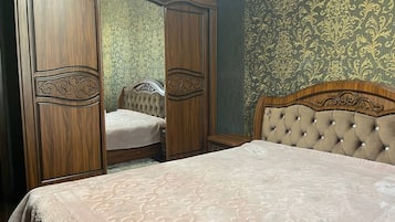 2 habitaciones, tabla de planchar con plancha, wifi y ropa de cama