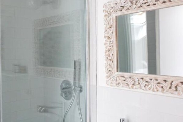 Dusche, Bidet