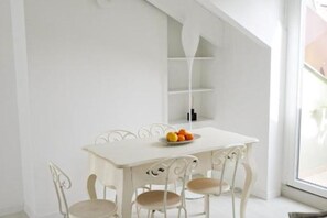 Dining - Joseph Apartment (Milano)