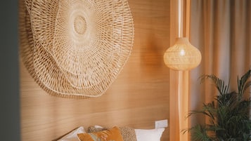Superior Triple Room | 1 bedroom, desk, free WiFi, bed sheets