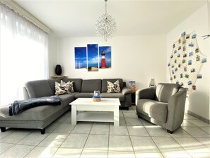 Fernseher, Stereoanlage