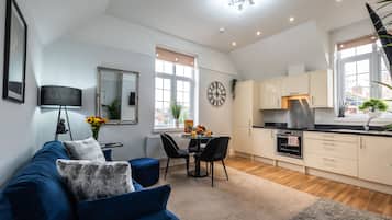 Deluxe Apartment | Private kitchen