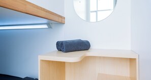 Earth Double | Sistema de insonorización, wifi gratis, ropa de cama