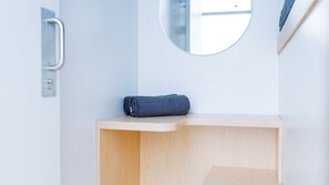 Sky Double | Insonorización, wifi gratis y ropa de cama 