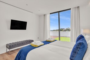 4 bedrooms, iron/ironing board, free WiFi, bed sheets - Villa Serena (Benahavís)