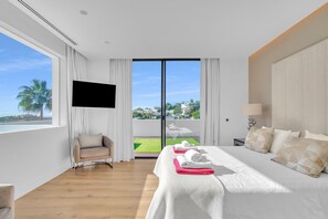 4 chambres, fer et planche à repasser, Wi-Fi gratuit, draps fournis