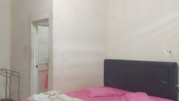 Quarto casal standard | Wi-Fi de cortesia, roupa de cama