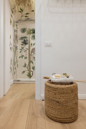 Hair dryer, towels - Cozy Love Nest Steps from Colosseum (Roma)