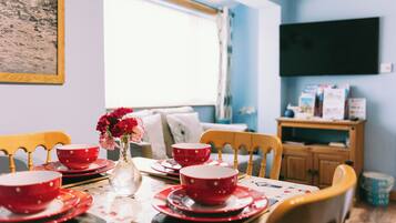 Apartment | Dining
