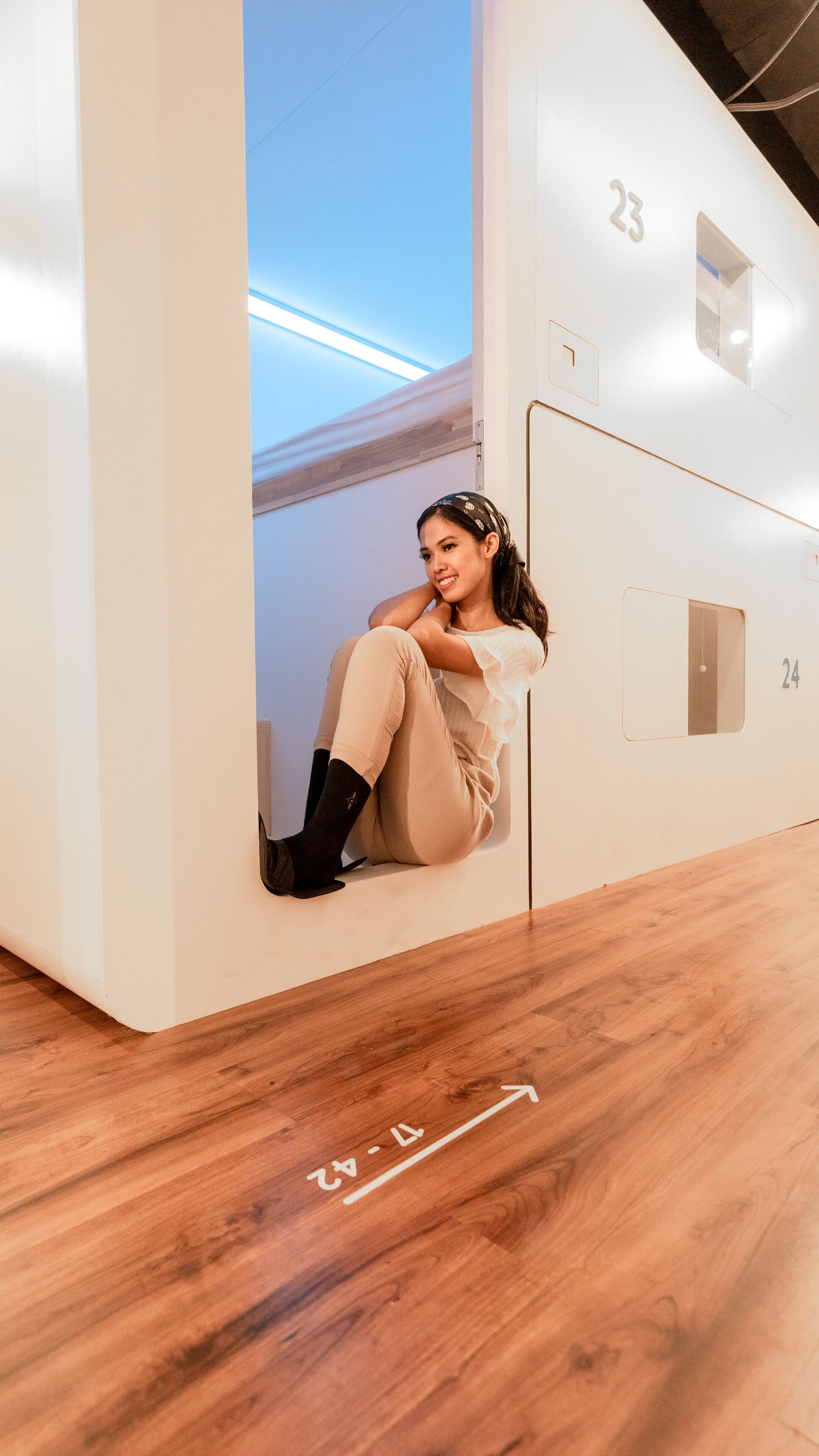 ノートパソコン用作業スペース、WiFi (無料)、ベッドシーツ