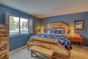 3 bedrooms, desk, free WiFi, bed sheets