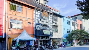 Front of property - Hotel O Sir Homestay (Batam)