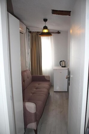 Standard Double Room | Living area | Heated floors - Ambar Hotel (Istanbul)