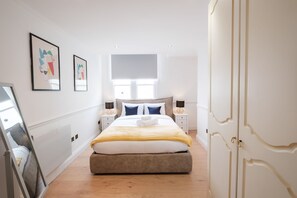 1 bedroom, desk, iron/ironing board, WiFi
