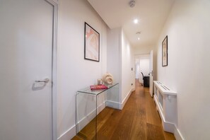 Interior - 2BR 2BA - Close to Hyde Park & Kensington Gardens (London)