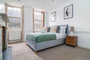 2 Schlafzimmer, Schreibtisch, Bügeleisen/Bügelbrett, WLAN