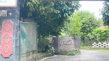 Fachada da propriedade