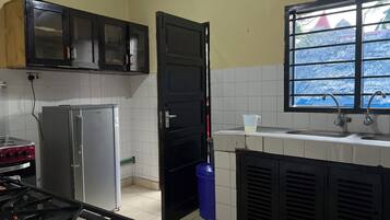 Family House, Smoking | Private kitchen | Fridge