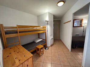 2 slaapkamers, reisbedje, gratis wifi