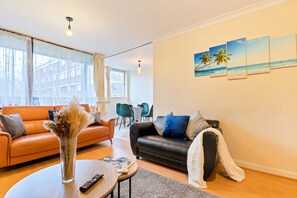 Living area - Kensington 3 Bedroom Flat Close2subway (London)