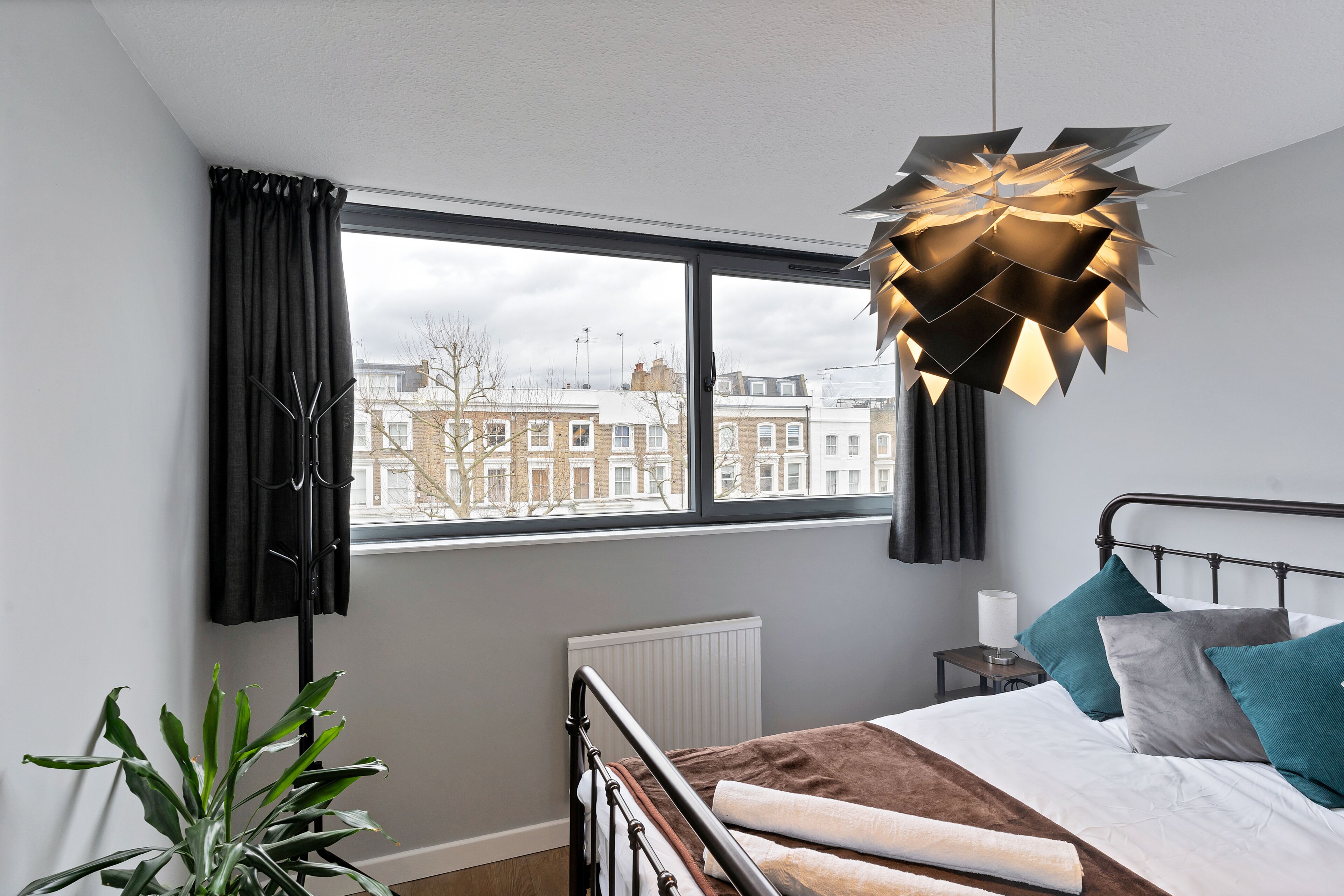 3 عدّة غرف نوم وواي فاي مجانًا وملاءات أسرّة