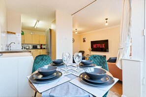 Apartment | Dining - Kensington 3 Bedroom Flat Close2subway (London)