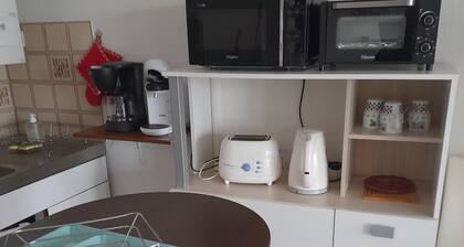 Joli Studio AU Calme VUE SUR L Adour Avec Parking 1ère Ville Thermale