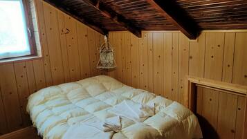 2 bedrooms, internet, bed sheets