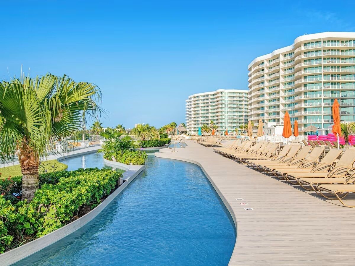 室内游泳池，恒温泳池