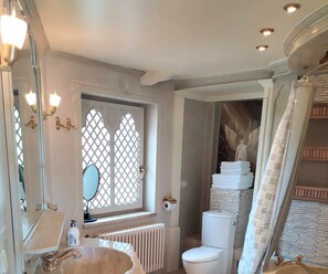 Shower, hair dryer, towels, soap - Super Penthouse #9 +wintergarten +balkon +klima (Eschweiler)