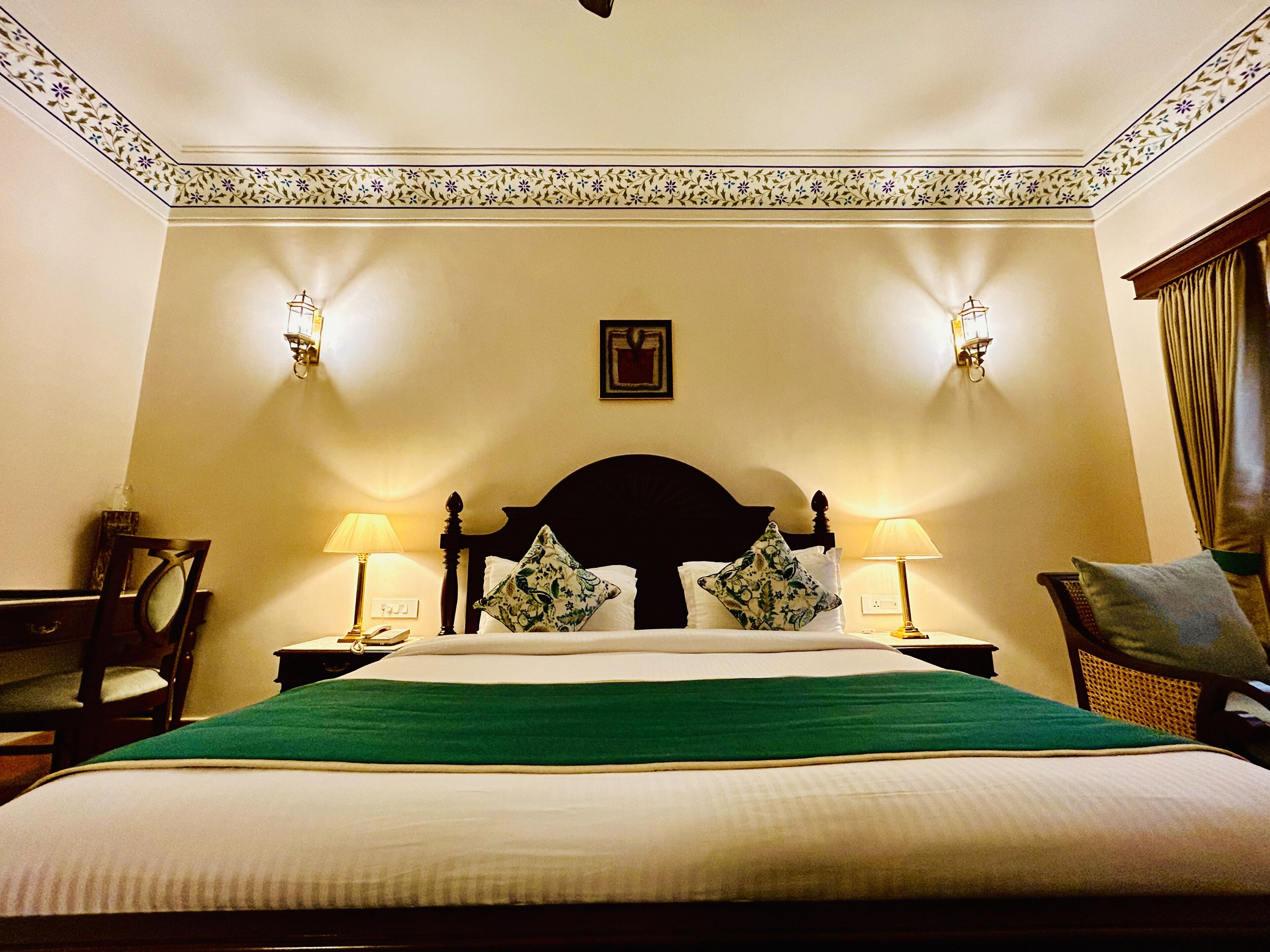 Phòng Cao cấp | Bộ đồ giường cao cấp, trang trí khác biệt 