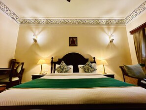Luxury Room | Premium bedding, individually decorated, individually furnished, desk - The Trishala Vilas Hotel in Ranakpur (Desuri)
